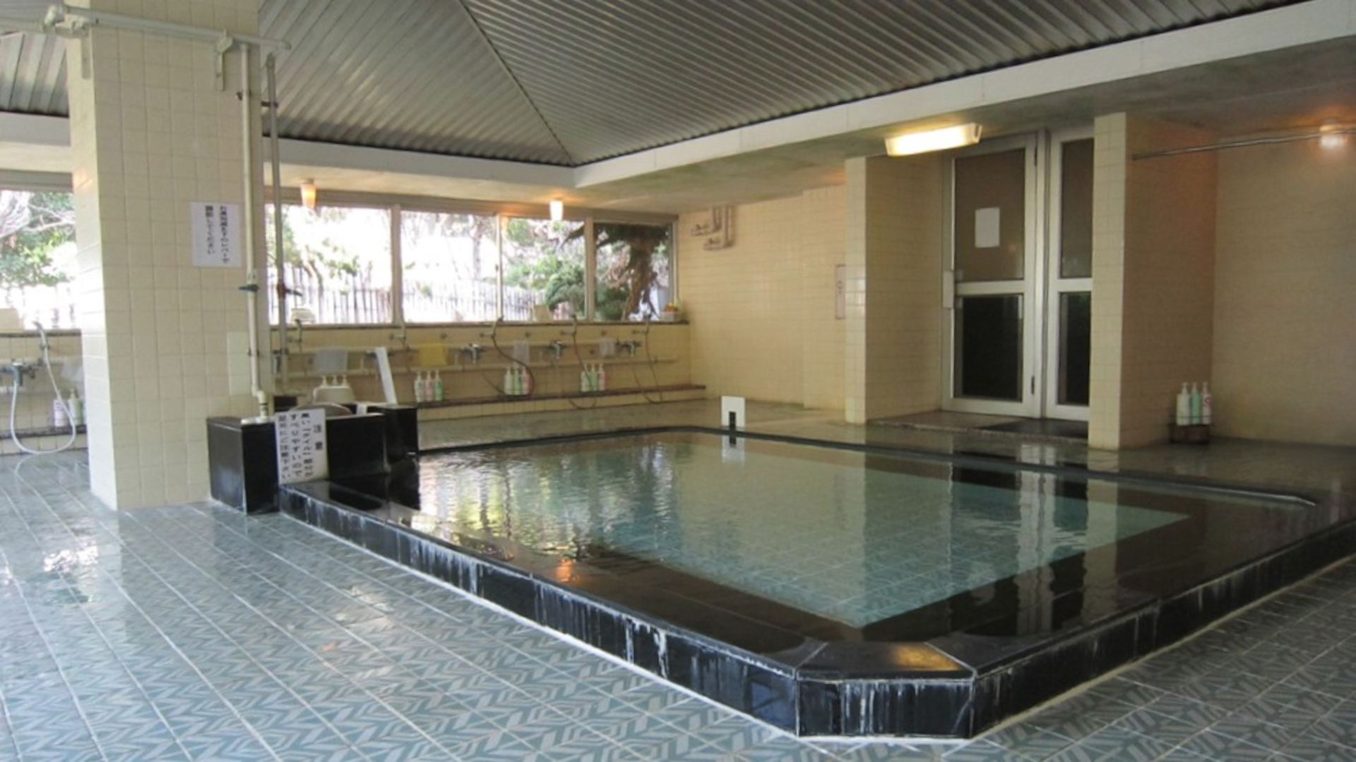 埼玉県飯能市の東都秩父カントリー倶楽部 ゴルフ場 フロント