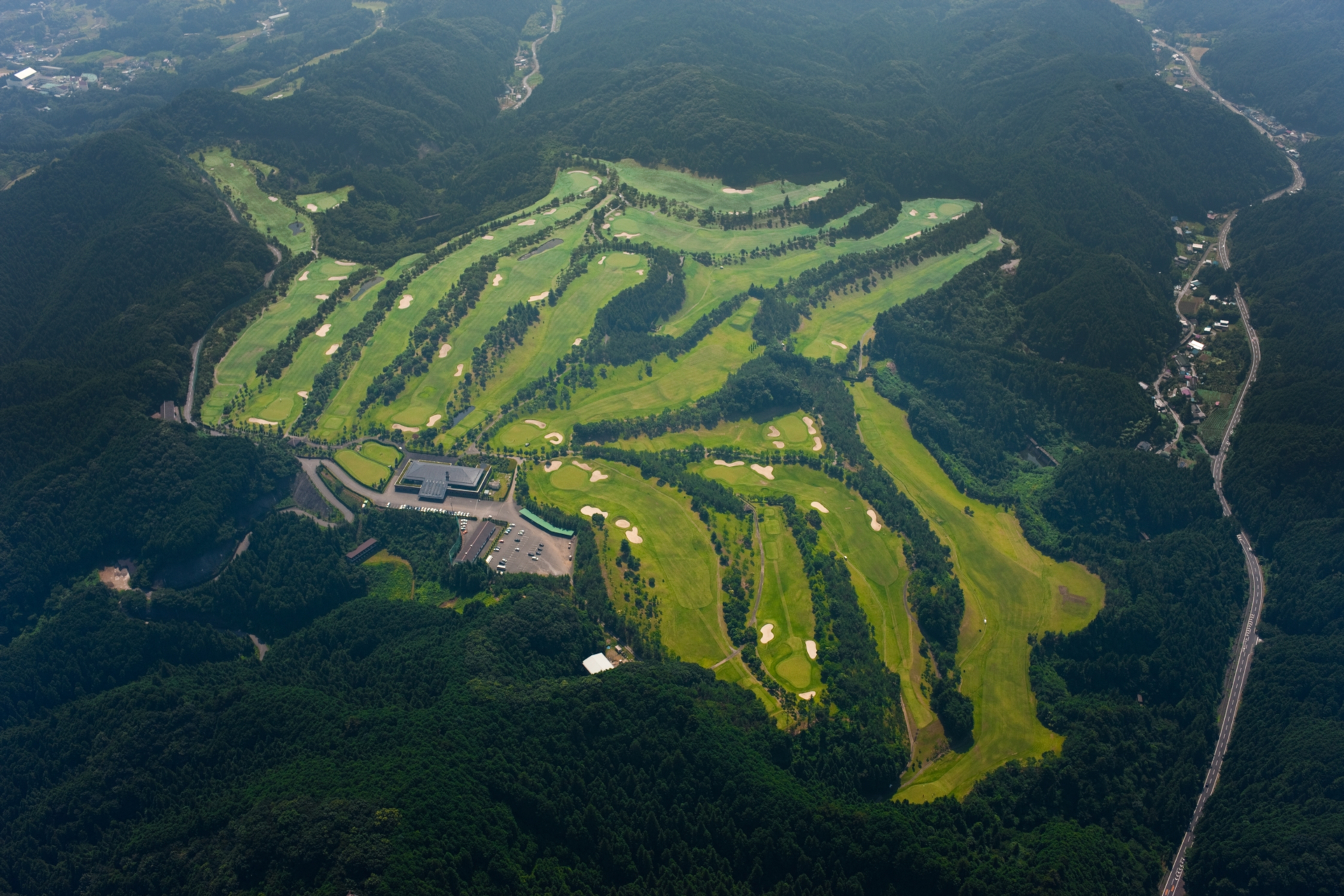 埼玉県飯能市の東都飯能カントリー倶楽部 ゴルフ場全景